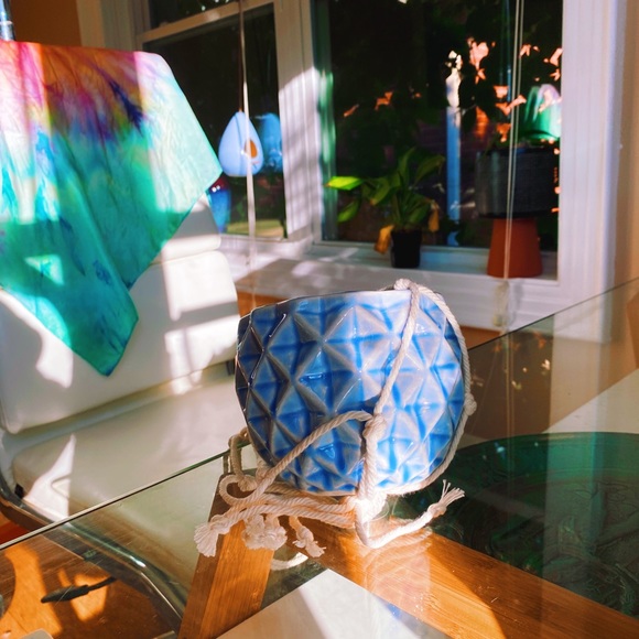 Handmade by Me Kaleidoscope Crochet Planter - Picture 4 of 10